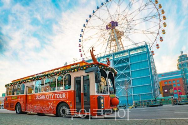 연말 감성 폭발! 울산 도심을 달리는 ‘크리스마스 테마버스’ 등장