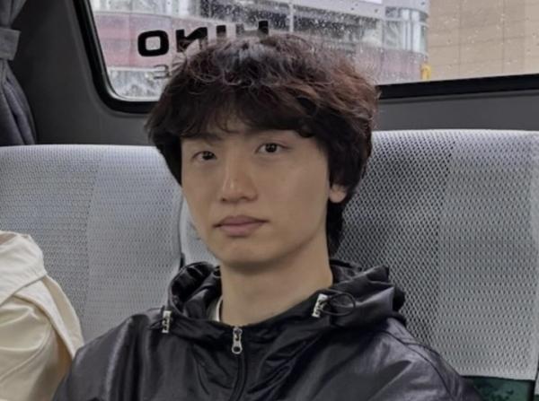 “청소 알바하며 지내”… 폭행·외도 논란 ‘이 가수’의 충격 근황