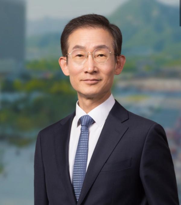 李대통령, 감사원장 후보자로 민변 회장 출신 김호철 변호사 지명