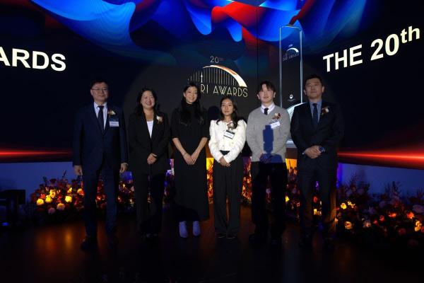 한강 '채식주의자' 해외에 알린 에이전트, 다리 어워드 수상