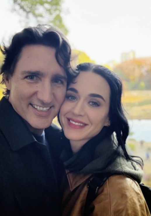 트뤼도와 볼 맞대며 '다정샷'…日 방문 케이티 페리, 열애 공식화