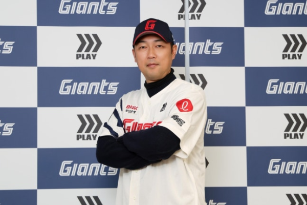 센트럴리그 우승팀 한신 1군 코치, 롯데에서 투수 육성한다