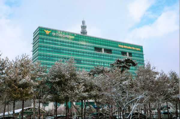 광주경찰청, 광주대표도서관 붕괴 사고 관련자 8명…출국금지 조치