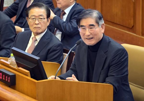 내란특검, 김용현 '군기누설' 혐의 추가…수사 종료 전 마지막 기소