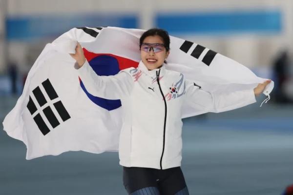 빙속 이나현, 월드컵 1000ｍ 4차서 5위…밀라노 올림픽 티켓 확보