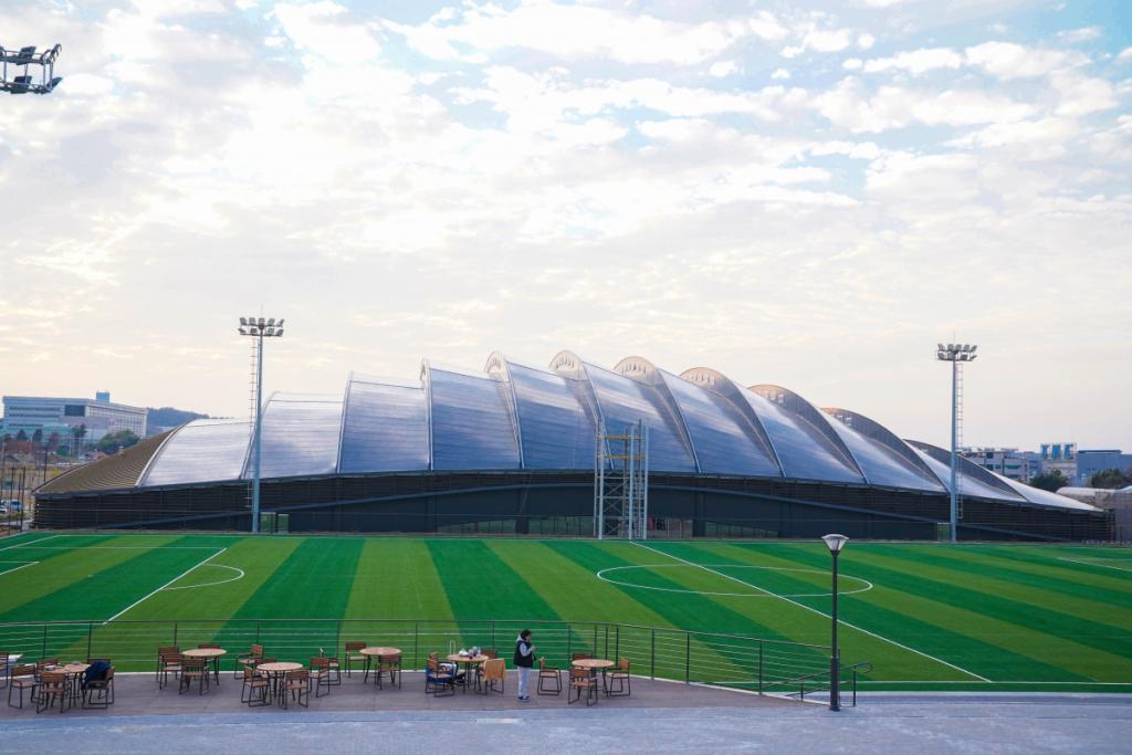 코리아풋볼파크-실내훈련장 전경. 천안시 제공