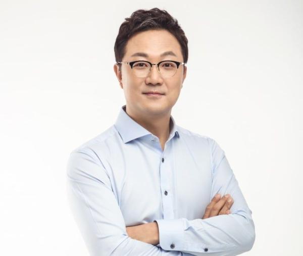 '동물농장 아저씨' 성우 안지환, 건강상 이유로 활동 중단