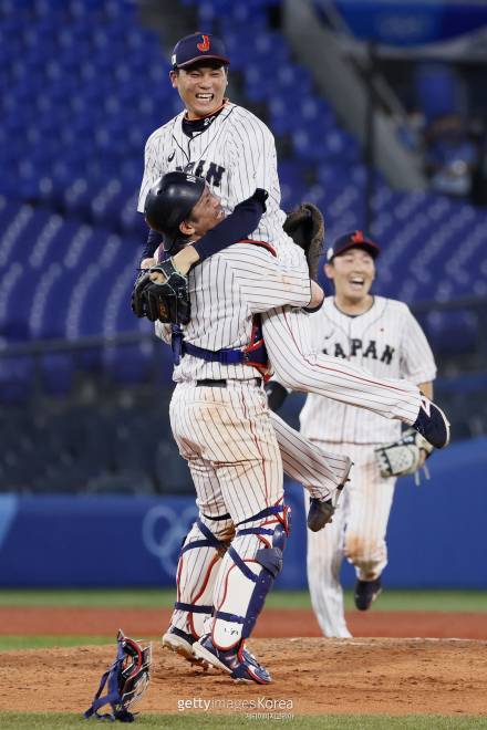 "평가 듣고 싶다" 연봉만 19억 NPB 현역 최고 포수, FA 권리 행사