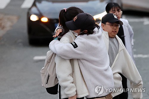 [수능] "노력한 만큼 결과 거두길"…학부모·수험생 한결같은 마음