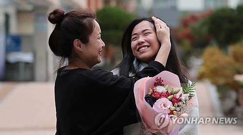 [수능] "속이 후련해요!" 해방감에 수험생들 '활짝'