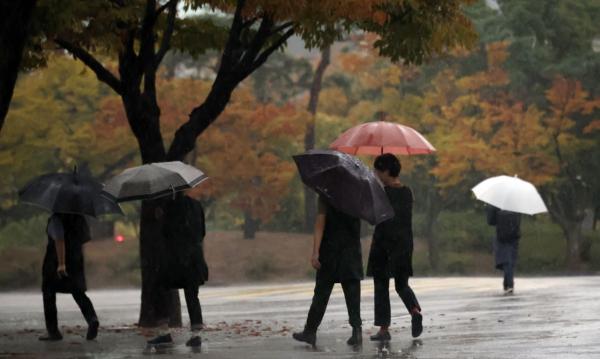 [내일날씨] 전국 흐리고 곳곳 비…낮 최고 18∼22도