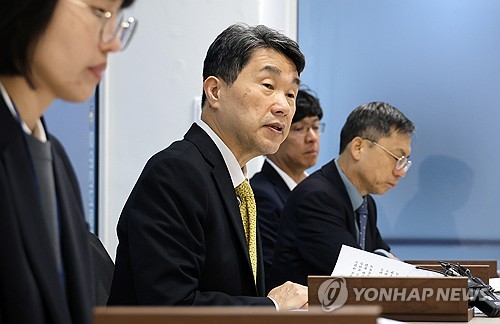 이주호, 직업계고 실습현장 방문…"안전을 최우선으로 챙겨야"