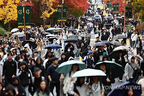 [날씨] 초겨울 찬바람 데려온 비…강원 산지엔 눈