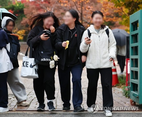 '수능 해방'은 남일…끼니부터 걱정해야 하는 자립준비청년들