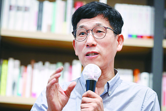 진중권, "죽지 않는다"는 이재명에 "죽는 건 주변 사람들"