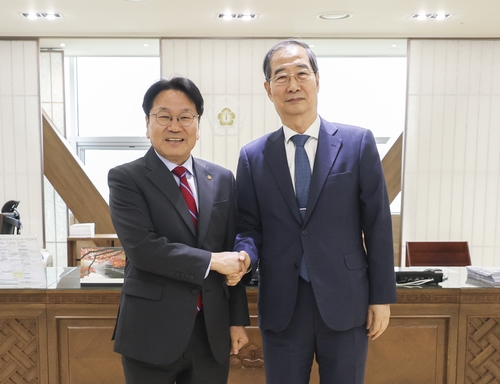 강기정 광주시장, 한총리에게 공항 이전 협의체 재가동 건의