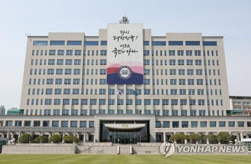 음주운전 논란 강기훈 선임행정관 사의…尹, 인적쇄신 속도낼듯