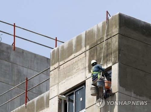 시공사 부도로 입주 지연 창원 공공아파트 5개월 만에 공사 재개