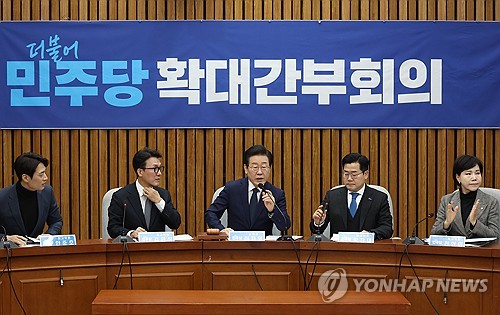 이재명 "사법부 싸잡아 비난안돼…법관들에 감사·존중 전해"