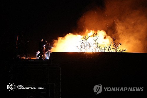 주렁주렁 핵탄두?…푸틴이 쏜 신형미사일 '개암나무' 정체는(종합)