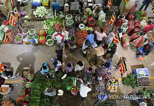 IMF, 스리랑카에 3차 지원프로그램 승인…"경제 여전히 취약"