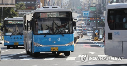 "제주도민 버스요금 전면 무료화하자" 도의회서 제안 눈길