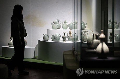 푸른 빛으로 정교하게 빚은 아름다움…고려 상형청자와 마주하다(종합)