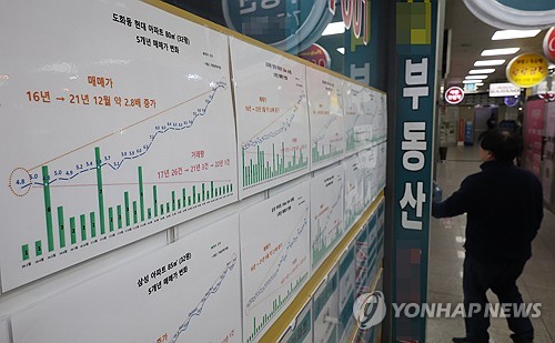 전국 아파트 전세가율 23개월 만에 최고…"매매가 하락 영향"