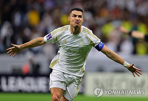 호날두, 아시아챔피언스리그서 멀티골…머스크도 축하 전해