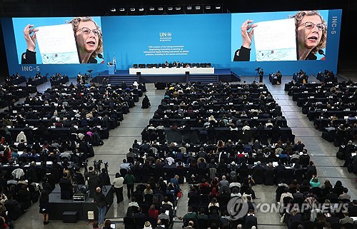 한국 등 플라스틱 협약 우호국연합 "2040년까지 오염 종식해야"