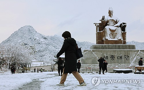 서울 폭설에 지하철 러시아워 연장…1∼8호선 오전 9시30분까지