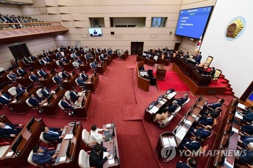 경남도의회, 부산경남 행정통합 특위 구성한다…결의안 발의