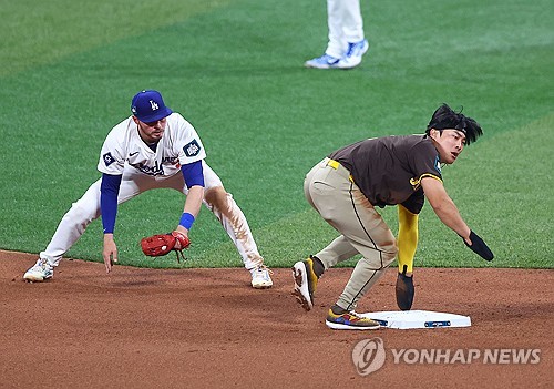 MLB닷컴 "김하성, 2년 동안 도루 60개…FA 중 주력 최고"