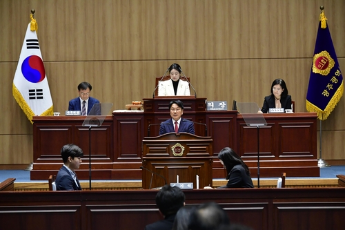 강기정 광주시장 "AI·미래차 미래산업 양 날개로"