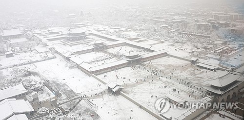 [날씨] 오전까지 '첫눈 폭탄' 계속…경기 남부 최대 25㎝ 이상