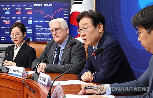 이재명, 투자업계와 주식시장 활성화 간담회…중도 확장 행보