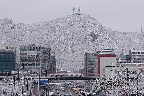 구리·남양주 5㎝ 눈 쌓여…경기 북부 오전에 눈 더 내릴듯