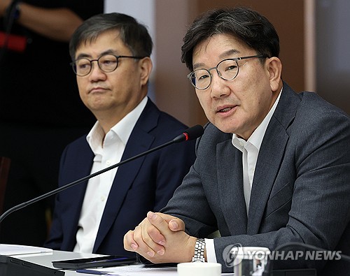 권성동, 한동훈 겨냥 "2년반 남은 대통령과 차별화는 무모한 짓"(종합)