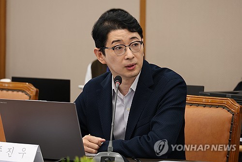 與, 이재명 정치자금법 위반 고발…"김용 '불법대선자금' 연루"