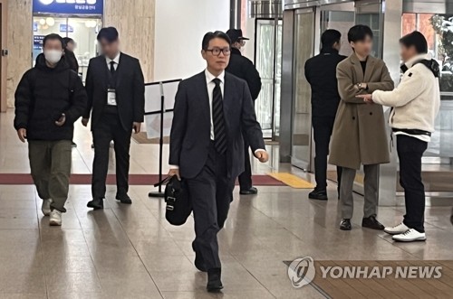 한미사이언스 주총 대결 사실상 '무승부'…가족 분쟁 장기화하나