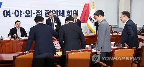 여당發 의대신설론에 의료계 반발…29일 여야의정協 탈퇴 분수령(종합)