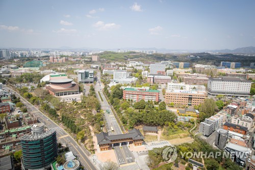 전북대, 교육부 방침 따라 의대생 735명 휴학 승인