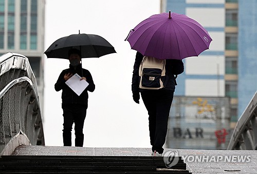 아침 최저기온 영하권…중부지역 곳곳 빗방울