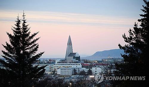 연정 붕괴에 아이슬란드 조기 총선…정권 교체 전망