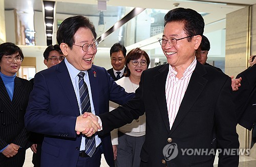 이재명 "예산 증액 필요시 정부가 수정안 내면 협의"