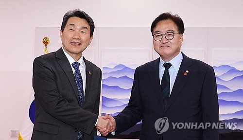 고교무상교육에 우의장 "안정재정 필요" 이주호 "지방재정 원칙"