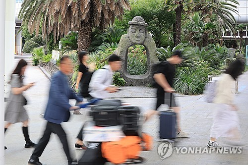 제주 무사증 입국 베트남 단체관광객 38명 행방 묘연(종합2보)