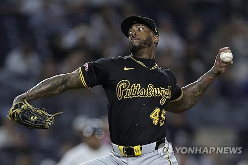 쿠바 출신 파이어볼러 채프먼, MLB 보스턴과 153억원 1년 계약