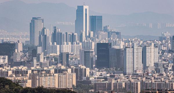 "정·관·재계 고위인사 3명 중 1명 '강남3구' 거주"