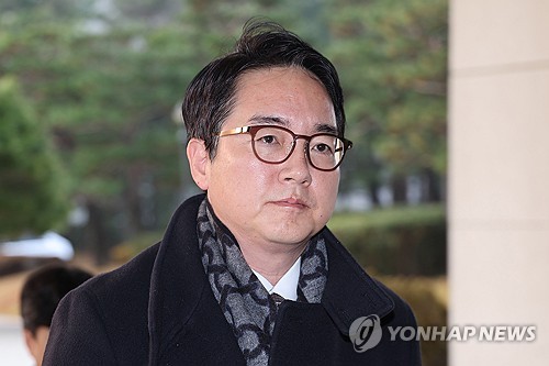 검찰총장 "엄중한 시기, 검찰 본연 업무수행 차질 없게 유념"